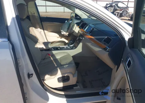 2009 Lincoln Mks z USA, uszkodzony, nr VIN 1LNHM93R09G623270